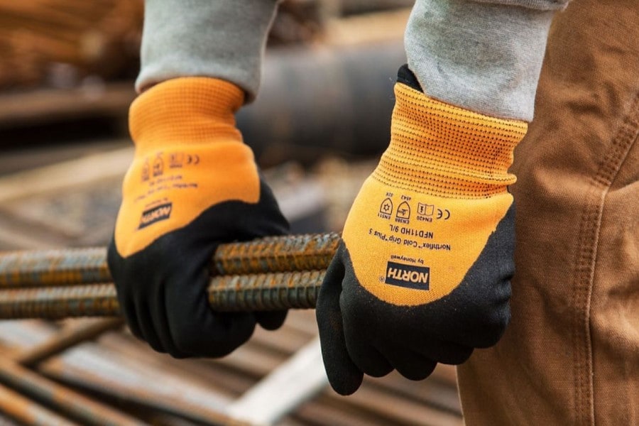 The Hands-On Guide to Find the Right Safety Gloves for the Job